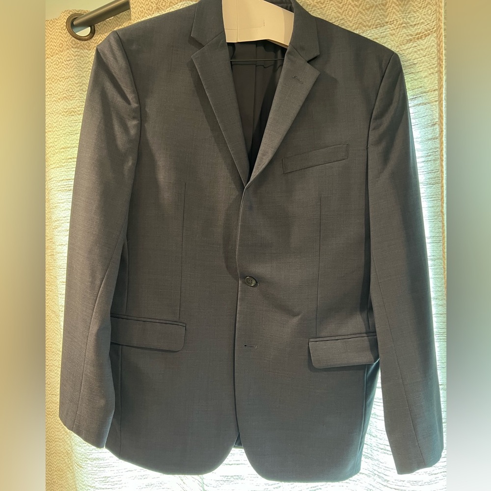 Jos A. Bank Navy Men’s Tailored Suit